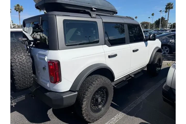 $31774 : Ford Bronco 2022 4x4 Base 4d image 3