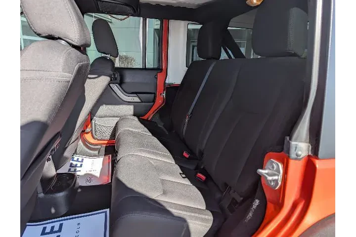 $15800 : Jeep Wrangler Unlimited 2015 image 8