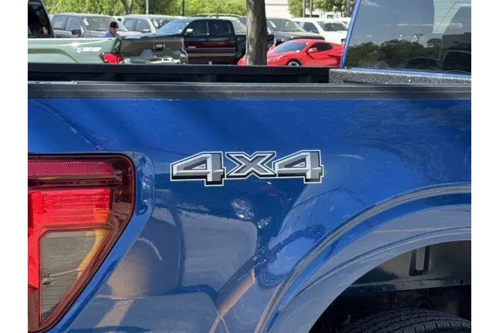 $39884 : Ford F-150 2024 4x4 STX 4dr image 7