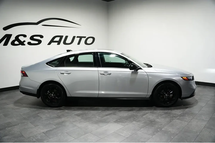 $28815 : 2025 Accord Sedan SE image 6