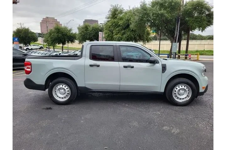 $22000 : Ford Maverick 2024 XL 4dr Su image 2
