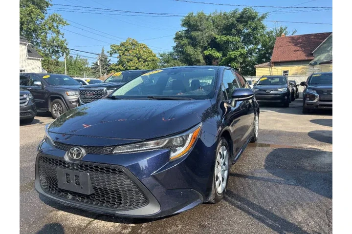 2021 Corolla LE image 4
