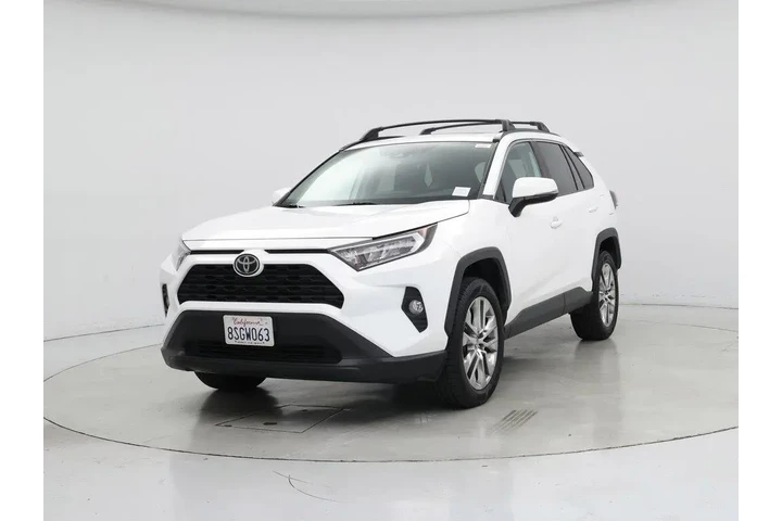 $27998 : Toyota RAV4 2020 XLE Premium image 4