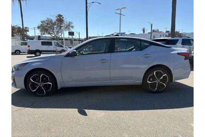 $20927 : Nissan Altima 2023 AWD 2.5 S image 3