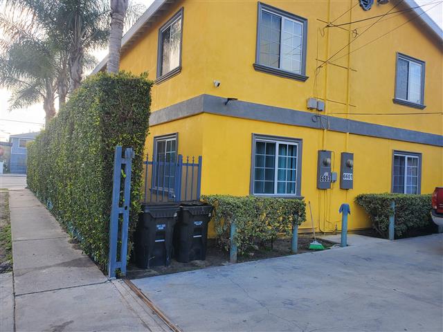 $3550 : Rento Duplex 4 beds 2baths image 1