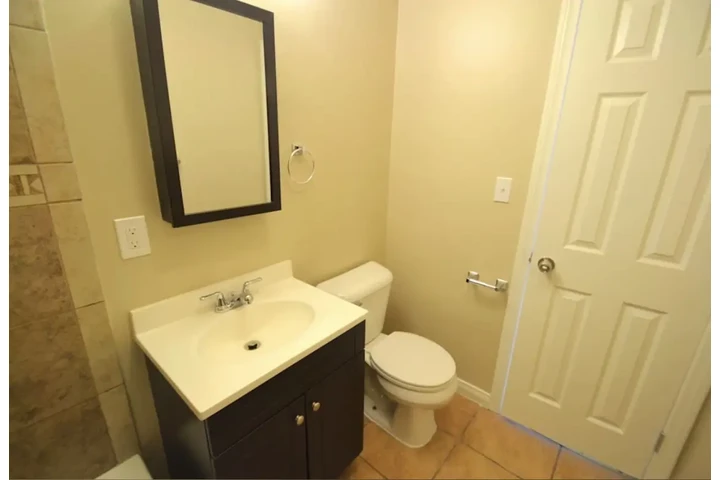 $2693 : 3 bed 2 bath 1,170 sqft image 10