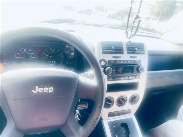 $3500 : Jeep Compass image 6