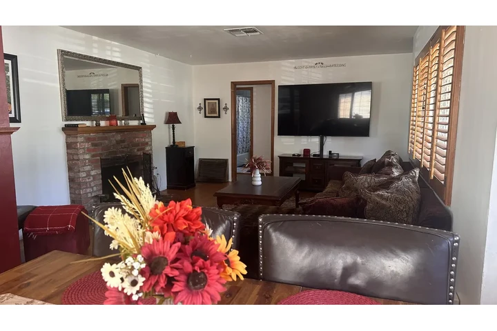 $3900 : 3 Cuartos 1 Bano image 6