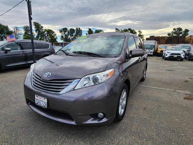 $14599 : 2013 Sienna XLE 7-Passenger image 4