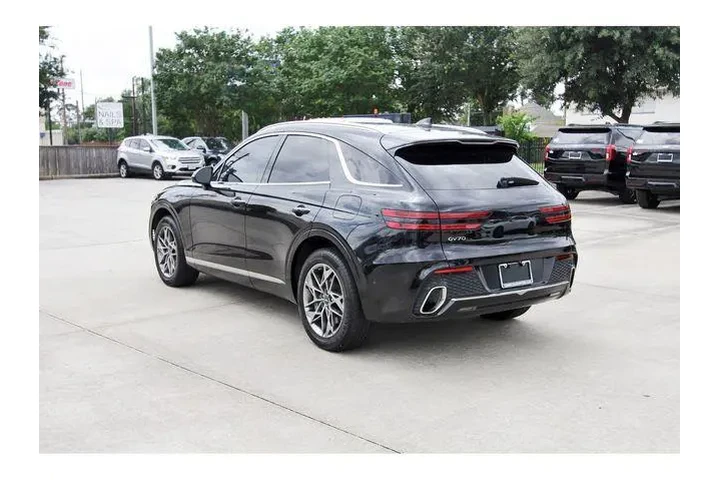 $33792 : Genesis GV70 2023 AWD 2.5T S image 2