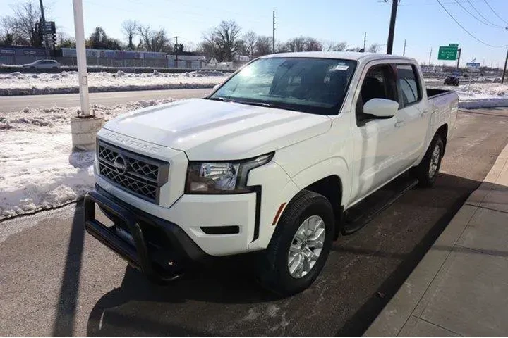 $29812 : Nissan Frontier 2022 4x4 SV image 8