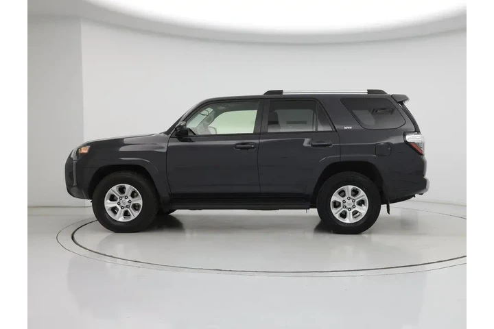 $35998 : Toyota 4Runner 2024 4x2 SR5 image 3
