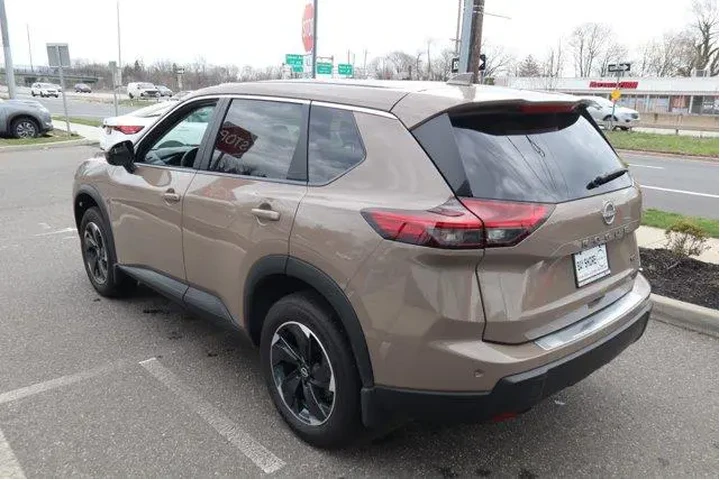 $23114 : Nissan Rogue 2025 AWD SV 4dr image 8