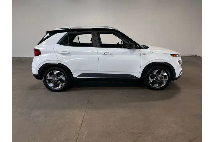$17940 : Hyundai VENUE 2022 Limited 4 image 2