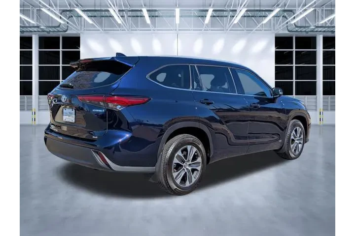$27635 : Toyota Highlander Hybrid 202 image 4