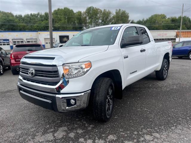 $25990 : 2014 Tundra image 7