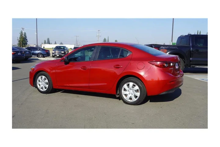 $15984 : 2018 3 4-Door Sport image 8