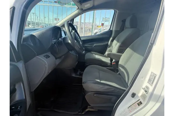 $10900 : 2021 NV200 image 2