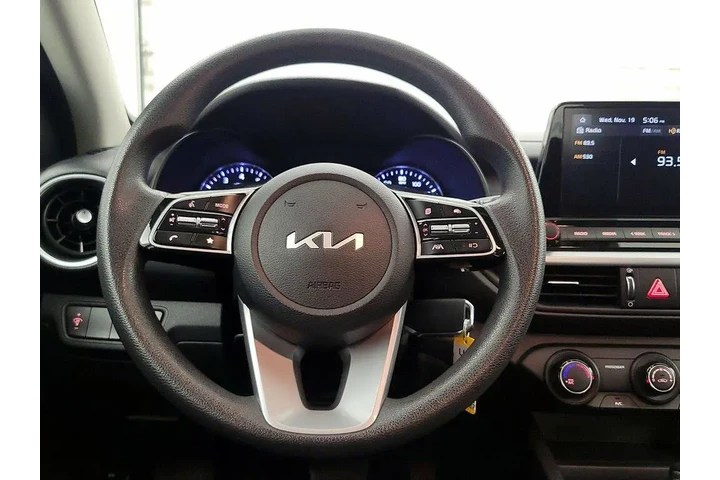 $15998 : Kia Forte 2023 LXS 4dr Sedan image 10