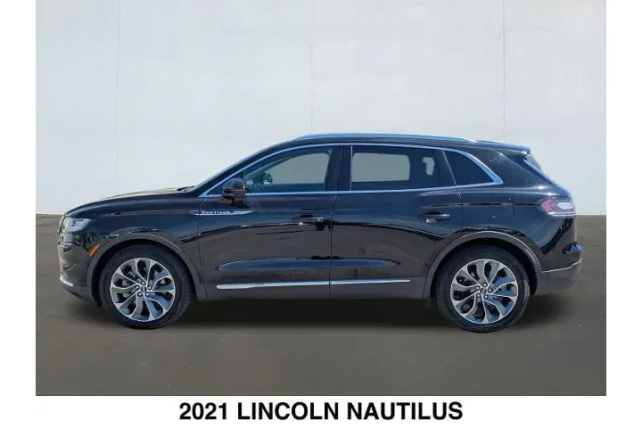 $26575 : Lincoln Nautilus 2021 Reserv image 2