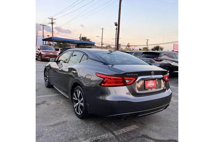$13495 : 2017 Maxima 3.5 SV image 9