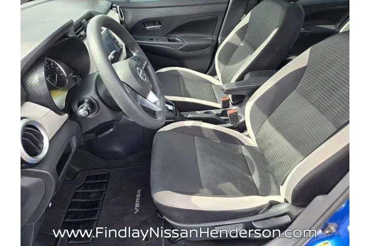 $13984 : Nissan Versa 2021 SV 4dr Sed image 10