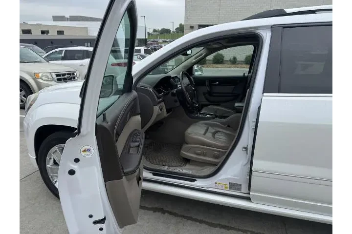 $14575 : GMC Acadia 2016 AWD Denali 4 image 5