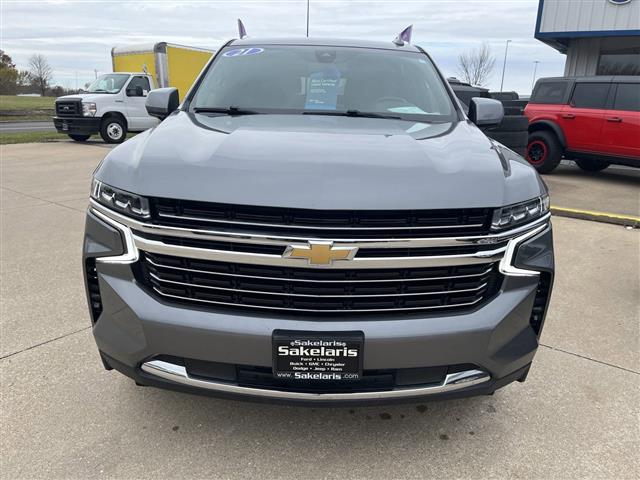 $59895 : 2021 Suburban LT SUV V-8 cyl image 2