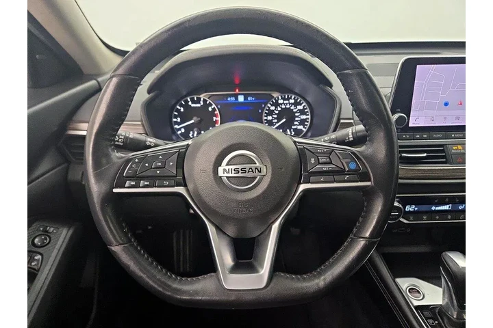 $14998 : Nissan Altima 2019 2.5 SL 4d image 10