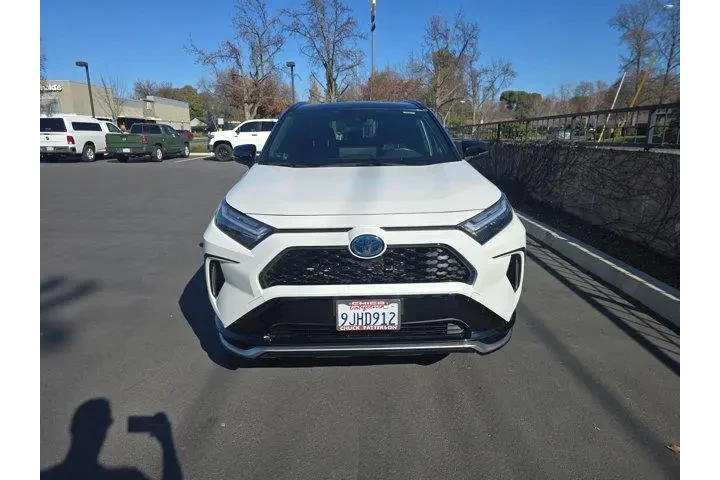 $36995 : Toyota RAV4 Prime 2023 AWD X image 2