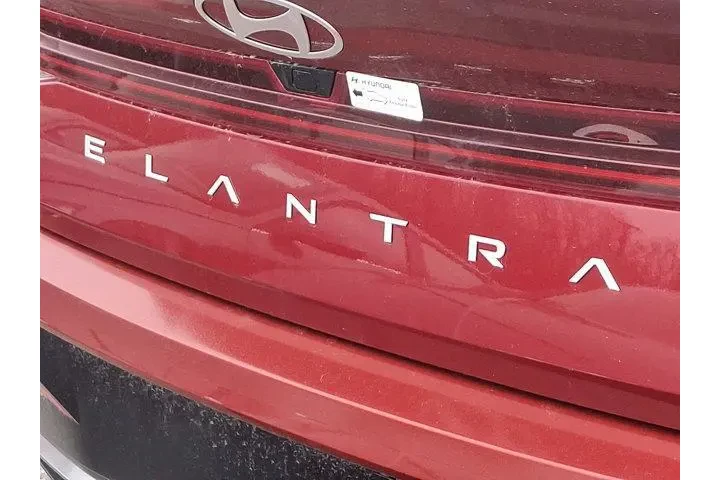 $27700 : Hyundai ELANTRA 2025 SEL Con image 6