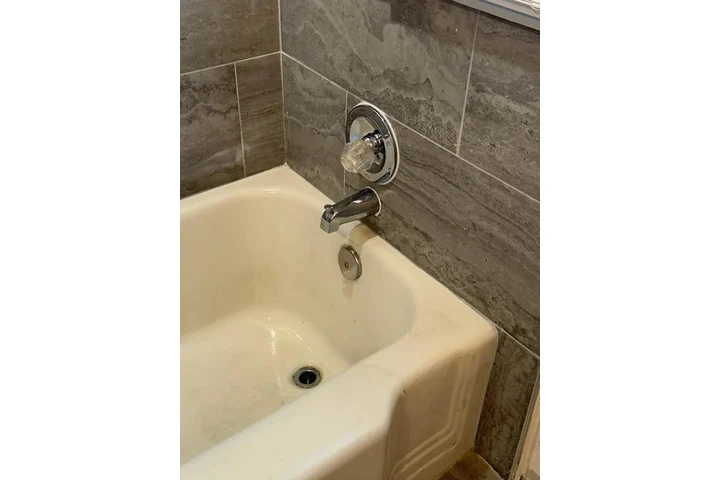 Expertos en Plomería image 8