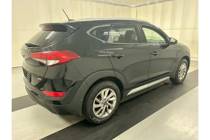 $13971 : Hyundai TUCSON 2017 AWD SE 4 image 2