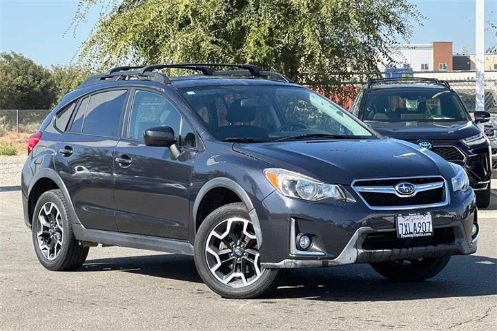 $15200 : Crosstrek 2.0i Premium image 2