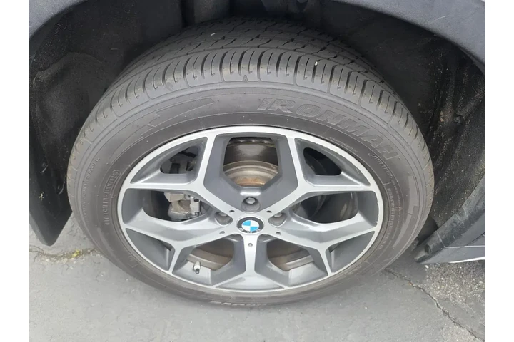 $12950 : BMW X1 2017 sDrive28i 4dr SU image 8