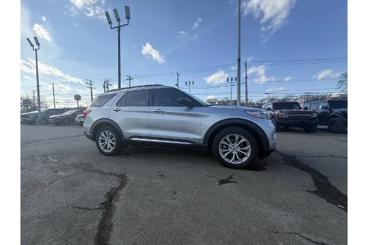 $22988 : Ford Explorer 2020 AWD XLT 4 image 10