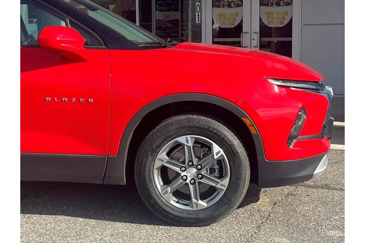 $26100 : Chevrolet Blazer 2023 AWD LT image 3