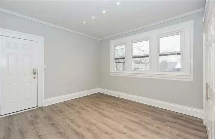 $1400 : Outstanding 2bd/1ba apartment image 7