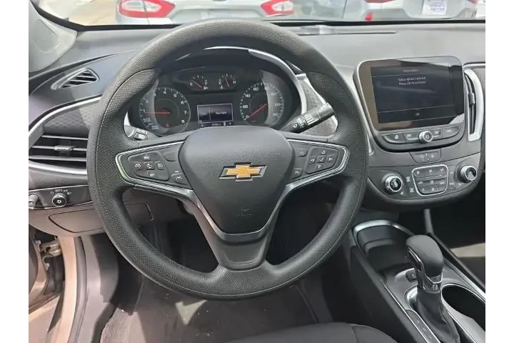 $19773 : Chevrolet Malibu 2024 LT 4dr image 5