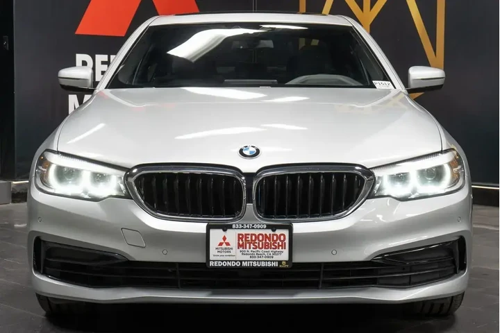 $21597 : BMW 5 Series 2019 530e iPerf image 10