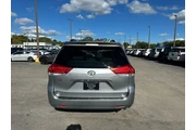 $6980 : 2013 Sienna 5dr 7-Pass Van V6 thumbnail