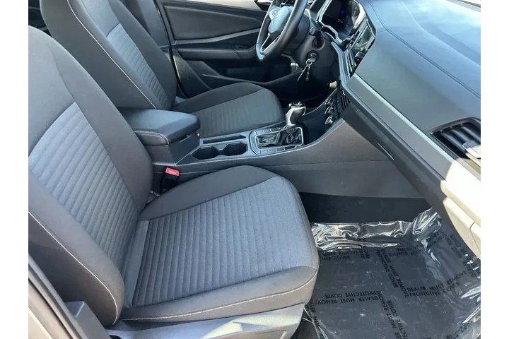 $18210 : Volkswagen Jetta 2024 S 4dr image 9