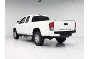 $25998 : Toyota Tacoma 2022 4x2 SR 4d thumbnail