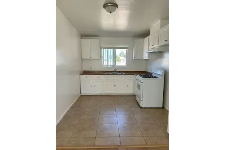 LONG BEACH RENTO APTO . image 5