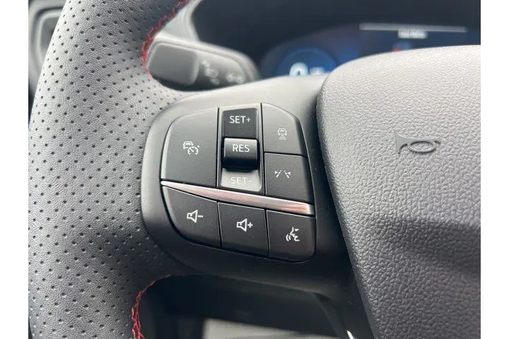 $27831 : Ford Escape 2023 AWD ST-Line image 10