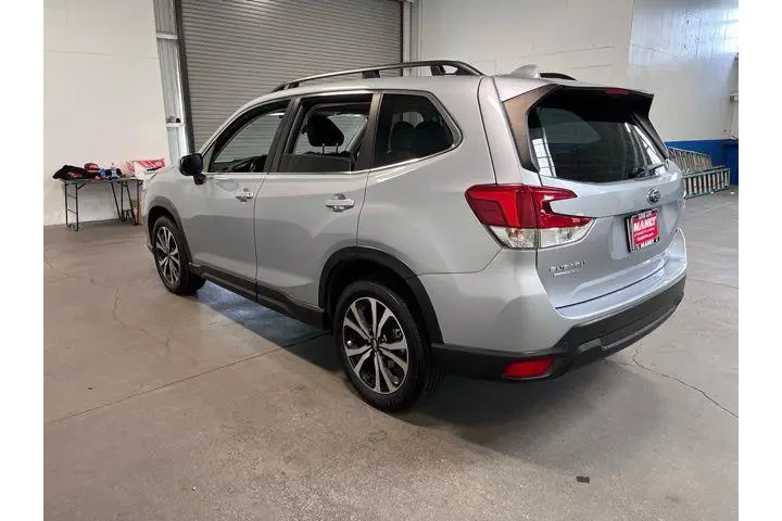 $26921 : Subaru Forester 2023 AWD Lim image 5