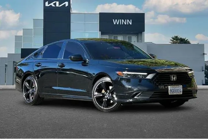 $27487 : Honda Accord Hybrid 2023 Spo image 2