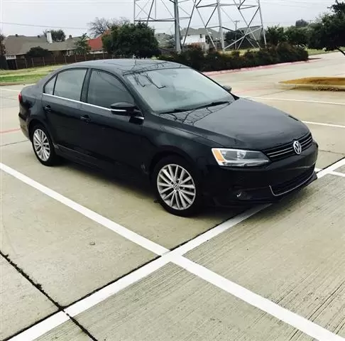 $4000 : 2011 VOLKSWAGEN JETTA SEL image 1