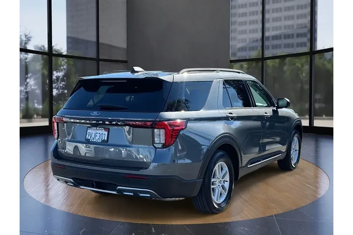 $38320 : Ford Explorer 2025 Active 4d image 3