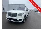 $36570 : Lincoln Navigator 2020 4x4 R thumbnail